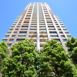 青山パークタワー